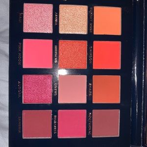Eyeshadow palette